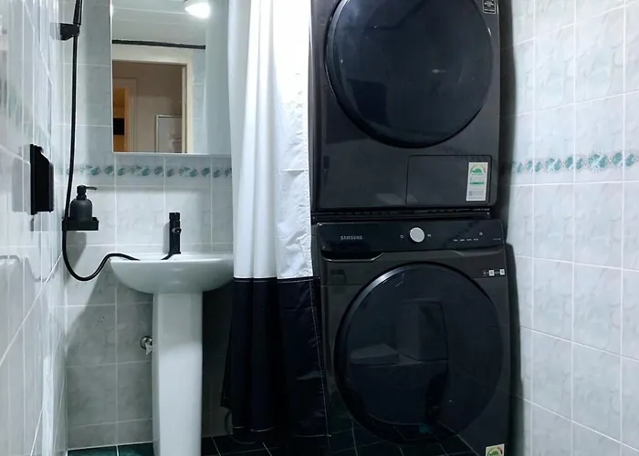 New Open Special Price! Line 2 Bongcheon Station 8 Minutes On Foot, Korean Emotional Accommodation, Gangnam 15 Minutes, Hongdae 20 Minutes, National Station Apartment *